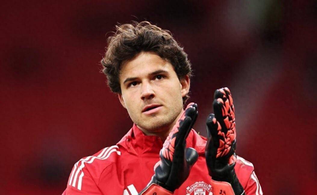 九游官网-贝内文托门将神勇，扑出关键点球拯救球队